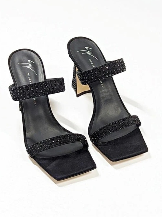 Giuseppe Zanotti Shoes - Giuseppe Zanotti Women's Vanilla Crystal Embellished Sandals Size 42 (MSRP $850)